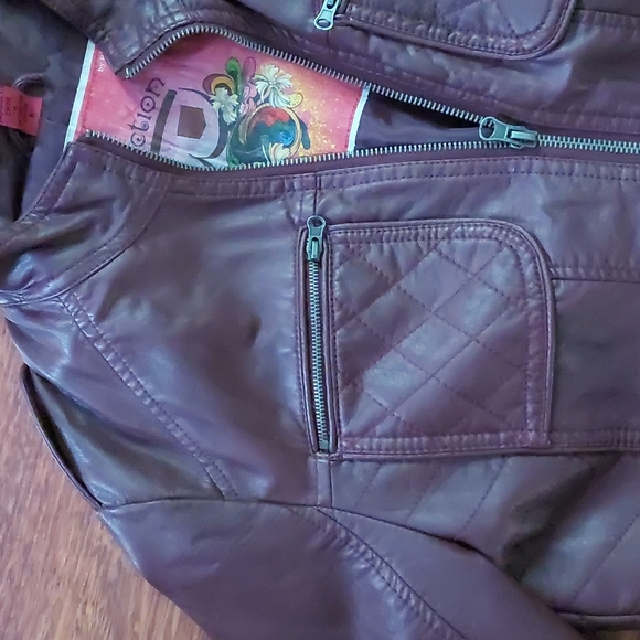 Faux leather jacket - Picture 3 of 9